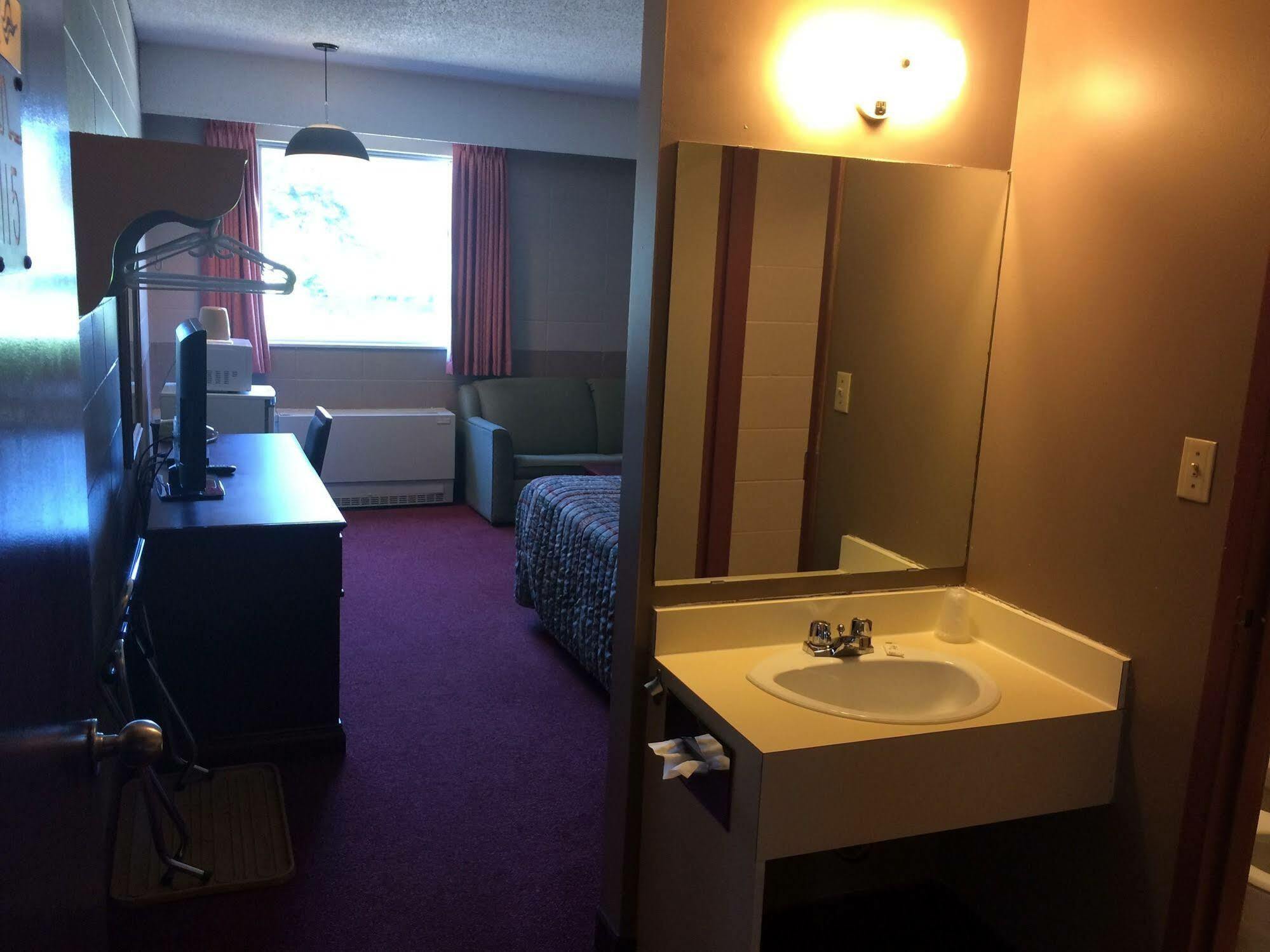 Midtown Motor Inn 보니빌 외부 사진