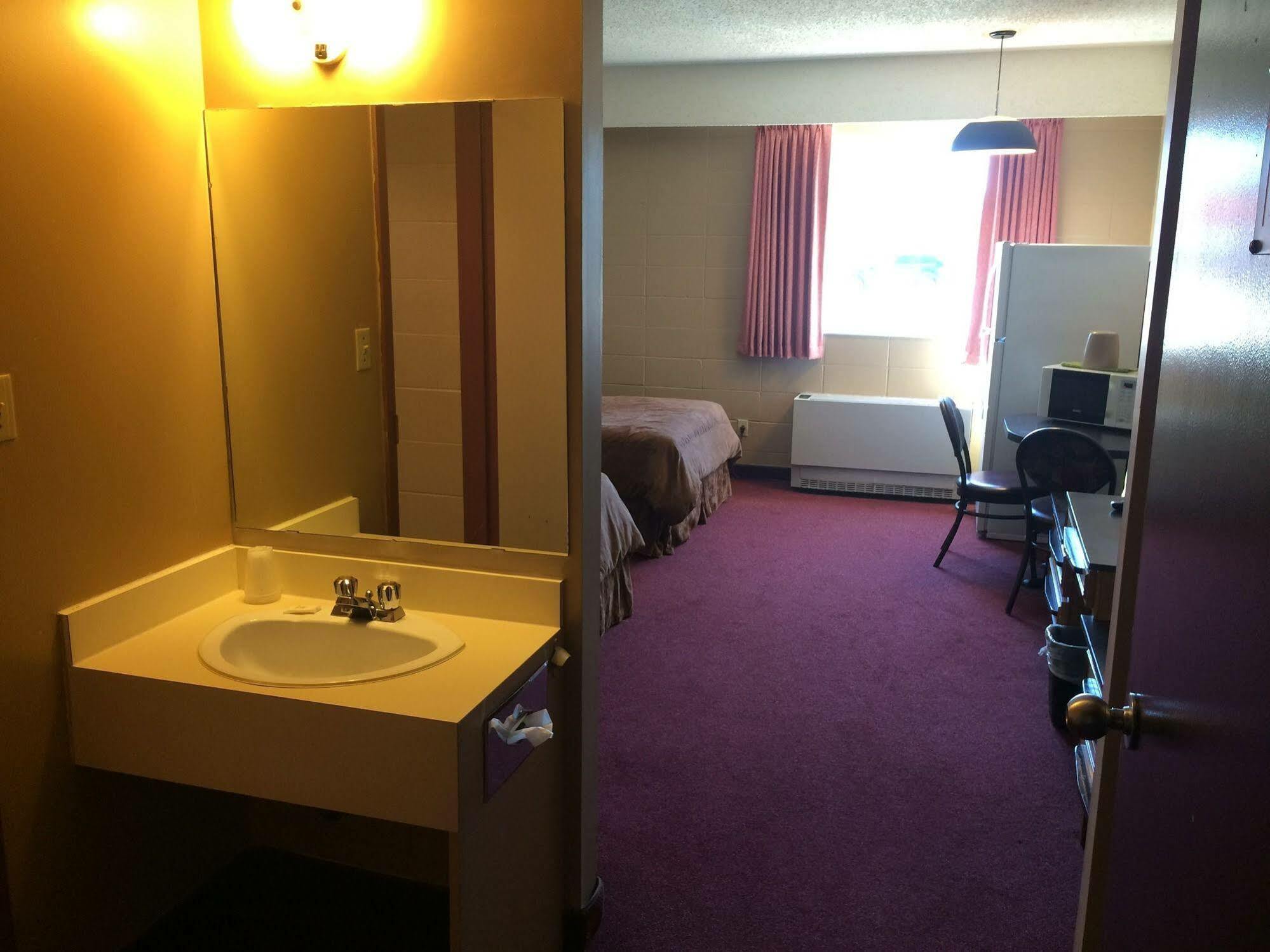 Midtown Motor Inn 보니빌 외부 사진